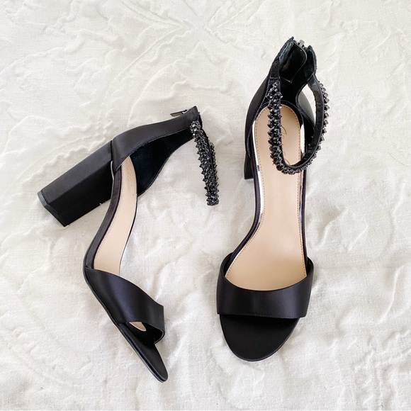 Badgley Mischka Louise Peep-Toe Block Heel Size 11 New - Picture 4 of 10